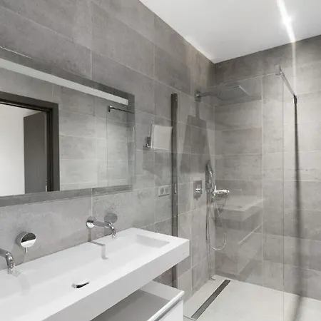 Style Sea Views Pool Sleeps 12 فيلة *