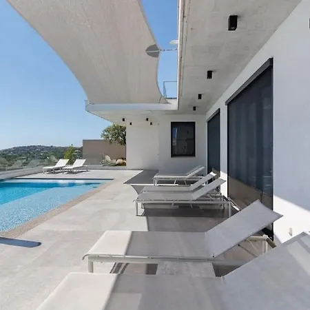 فيلة Style Sea Views Pool Sleeps 12