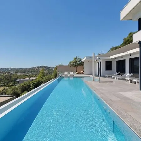 فيلة Style Sea Views Pool Sleeps 12 *